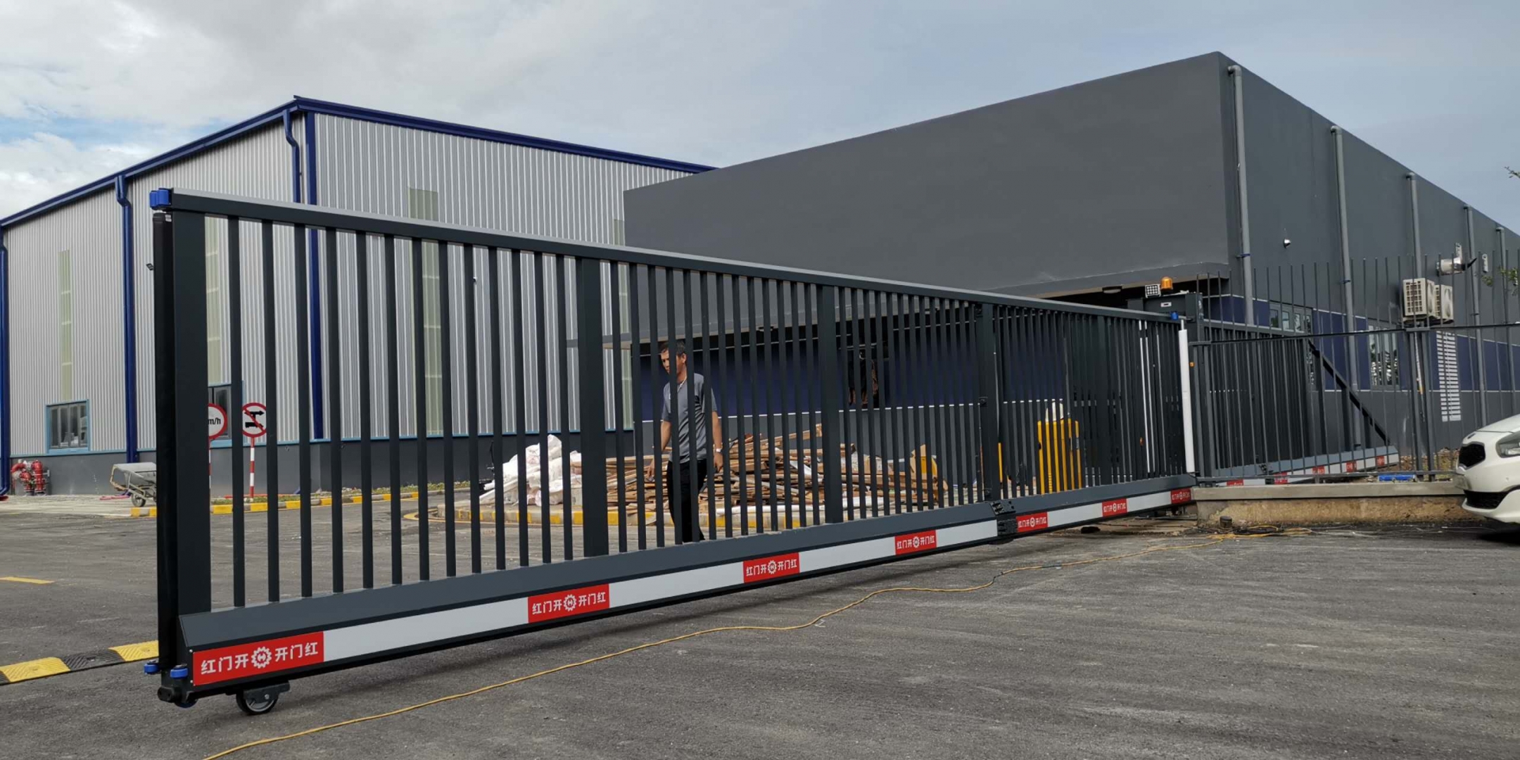 5 sai lầm phổ biến khiến cổng treo tự động nhanh hỏng mà ít người nhận ra