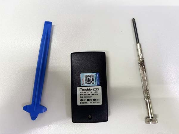 Hướng Dẫn Cách Sử Dụng & Thay Pin Remote Cổng Xếp HongMen