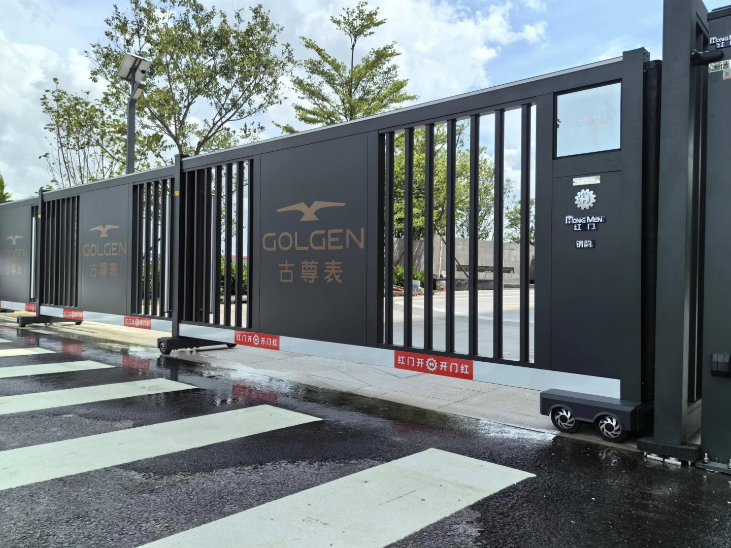 Lắp cổng trượt tự động cho khu công nghiệp cần lưu ý gì?