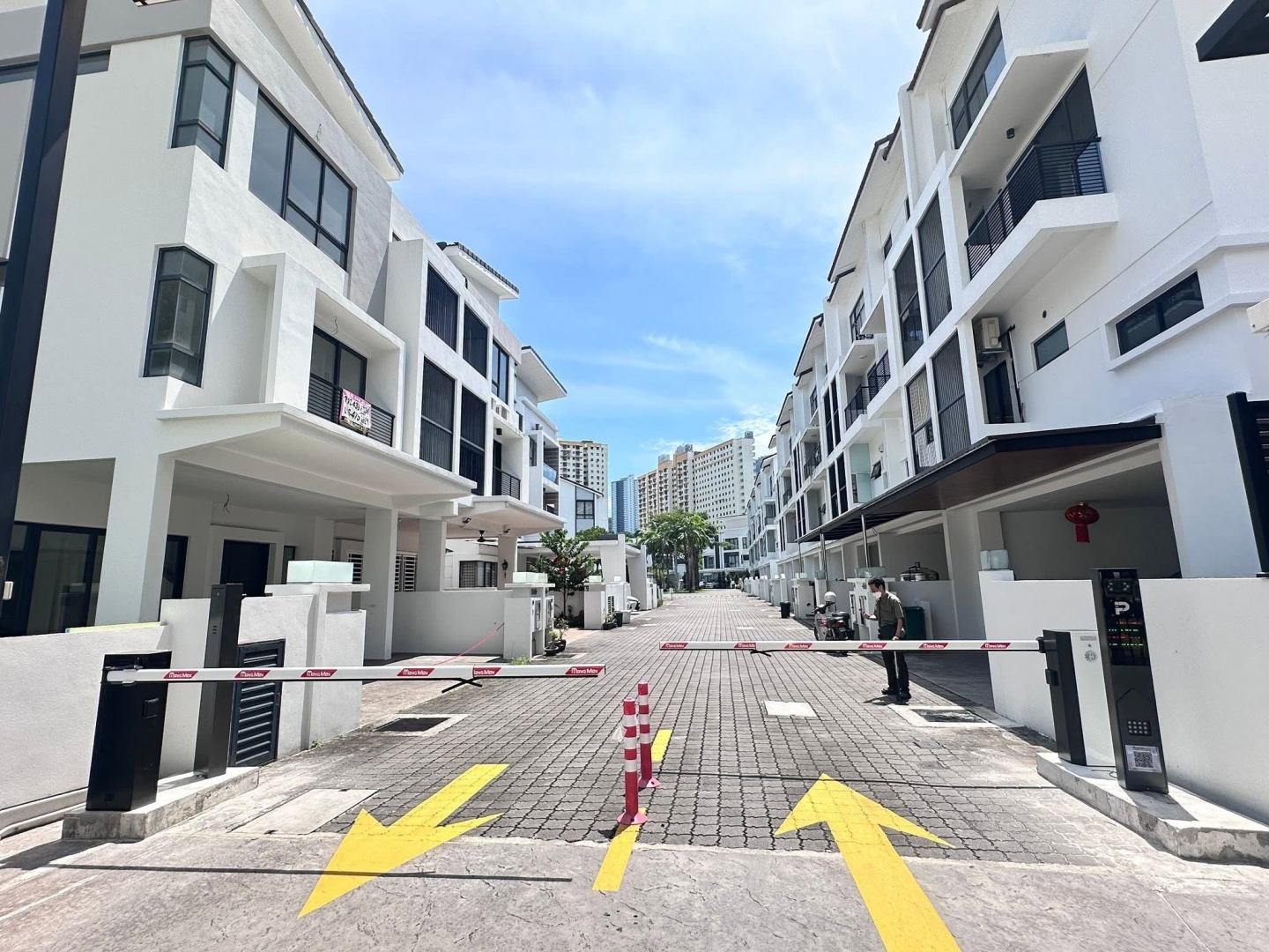 Lắp máy nhận diện biển số xe cho loại công trình nào thích hợp?