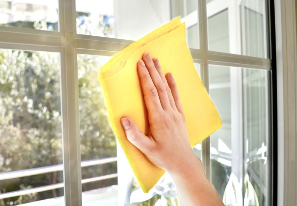 Mẹo 5 cách vệ sinh cửa kính nhà bảo vệ