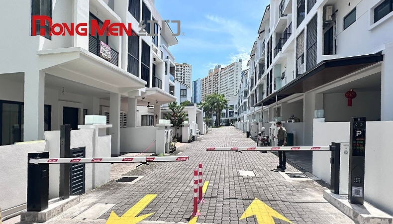 So sánh máy nhận dạng biển số xe với hệ thống kiểm soát ra vào bằng thẻ từ&nbsp;
