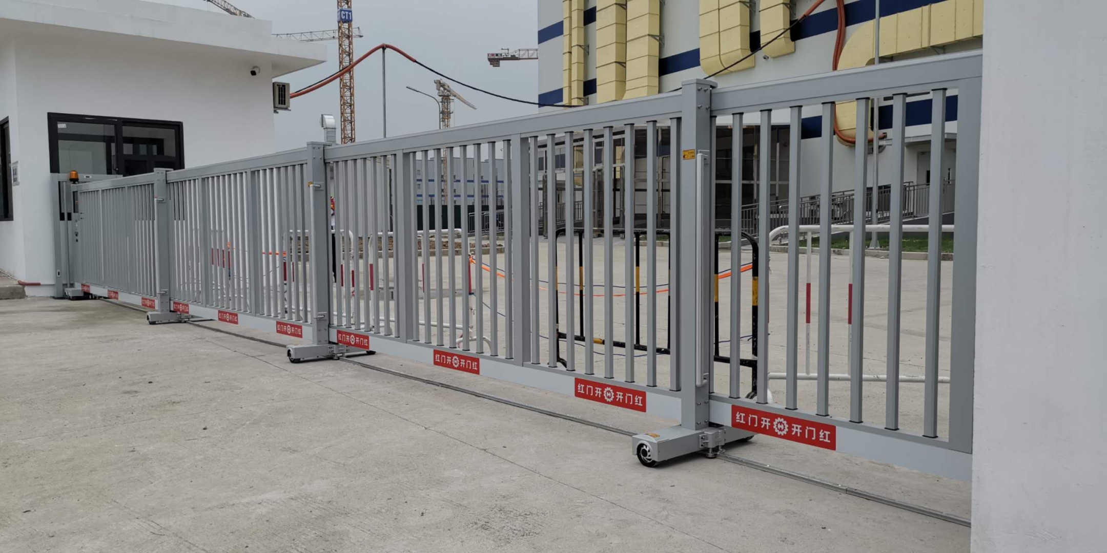 Tích hợp nhận diện biển số xe tự động mở cổng trượt cho khu công nghiệp