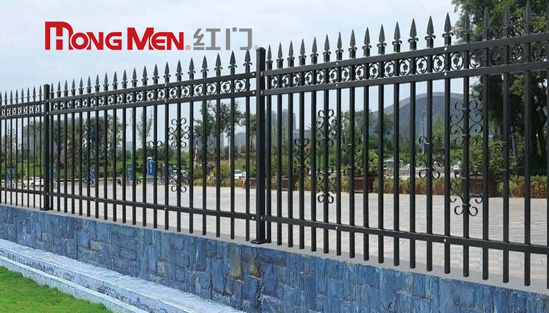 Hàng rào hợp kim nhôm có thật sự bền bỉ hơn sắt thép?