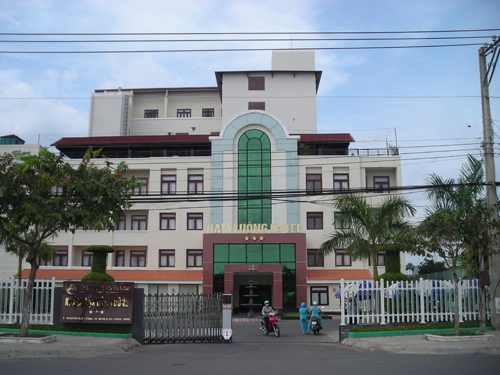 Khách Sạn Hàm Luông